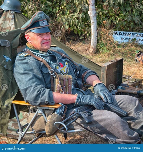 Le Rêve De Gendarme En Uniforme